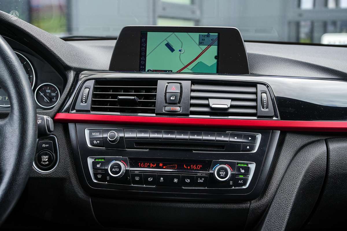 BMW 318, 2.0 l., wagon