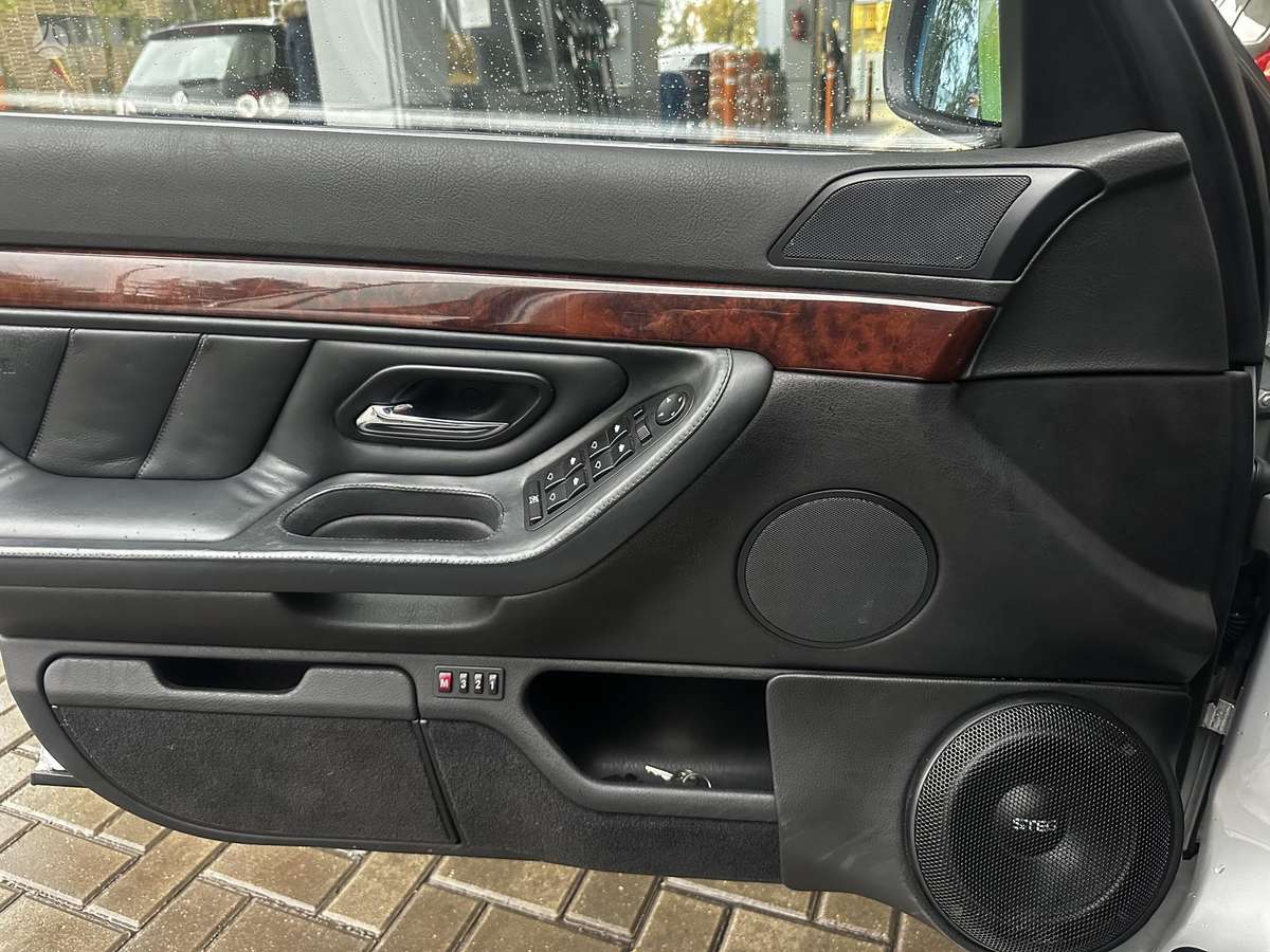 BMW 740, 3.9 l., Седан