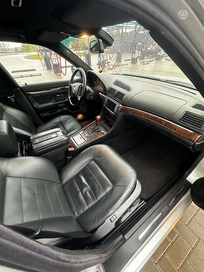 BMW 740, 3.9 l., Седан