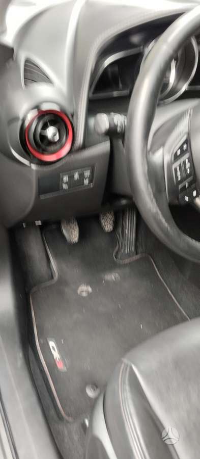 Mazda CX-3, 1.5 l., off-road / crossover