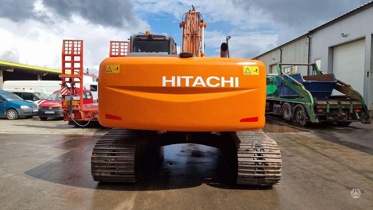 Hitachi ZX 210 L-3, ekskavatoriai