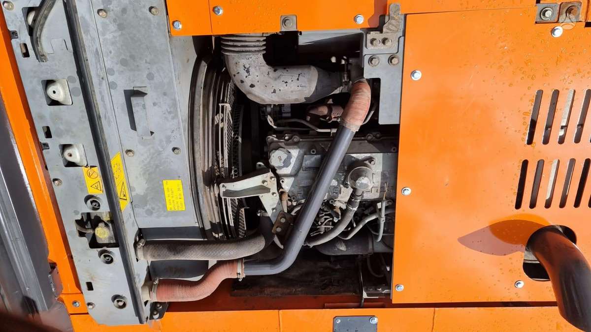 Hitachi ZX 210 L-3, excavator