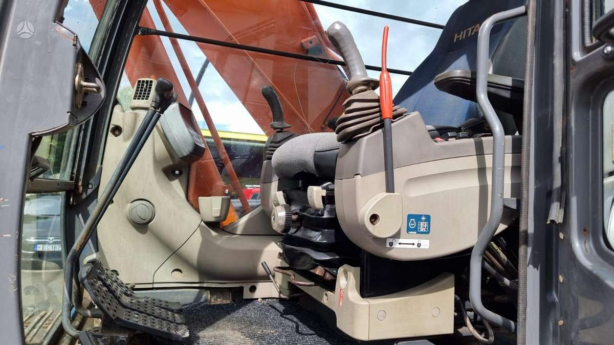 Hitachi ZX 210 L-3, excavator
