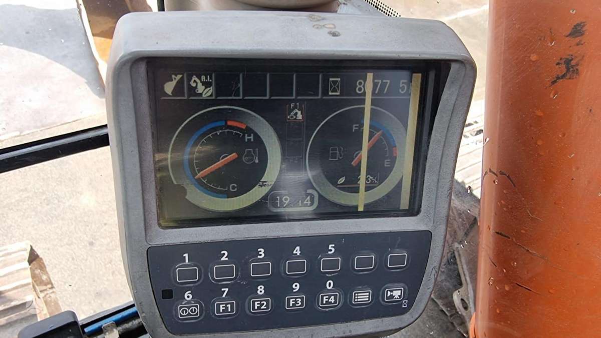 Hitachi ZX 210 L-3, ekskavatoriai