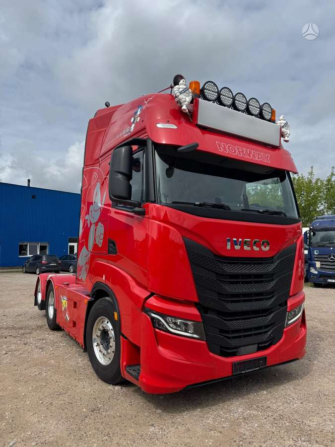Iveco S WAY 570 / 6x2 double boogie / SUP, double sleeper