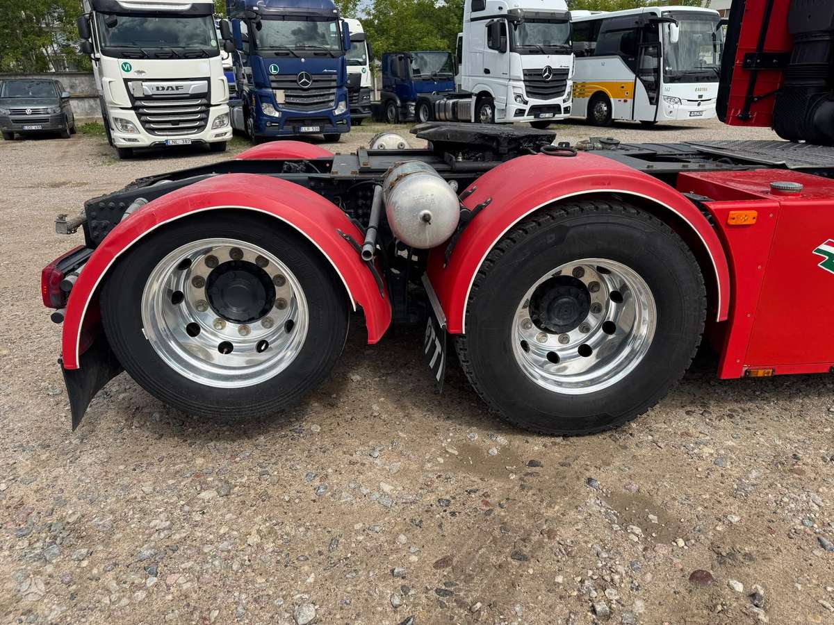 Iveco S WAY 570 / 6x2 double boogie / SUP, double sleeper