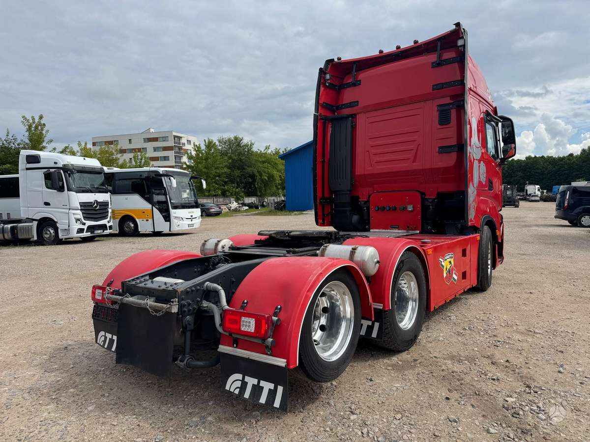 Iveco S WAY 570 / 6x2 double boogie / SUP, double sleeper