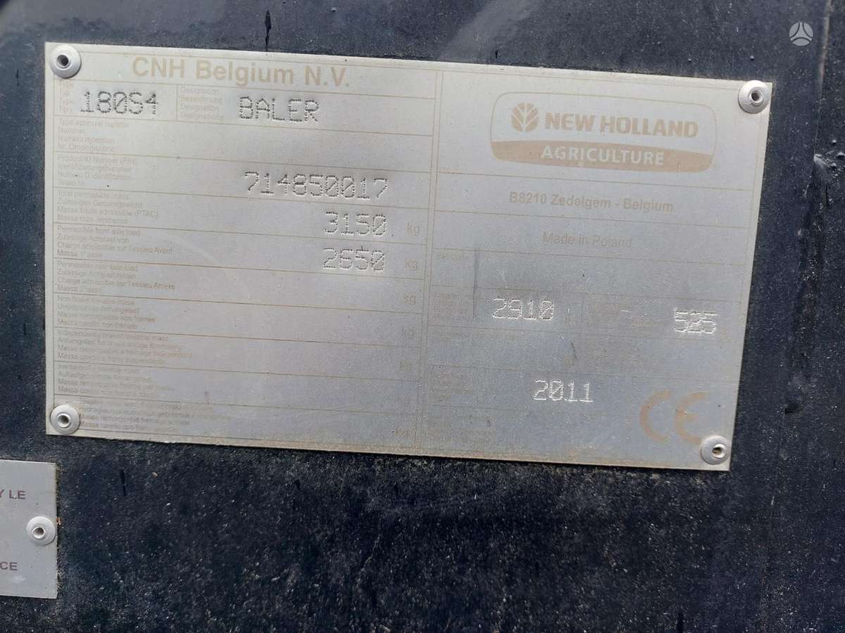 New Holland BR 7070, presai