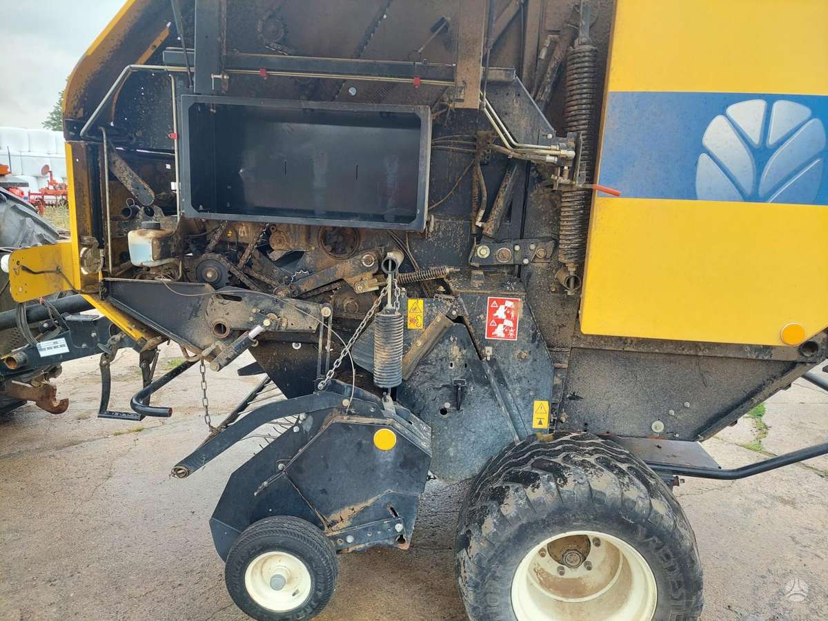 New Holland BR 7070, balers
