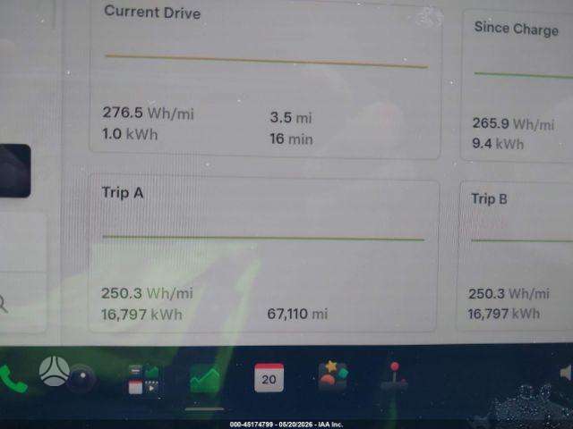 Tesla Model Y - 12