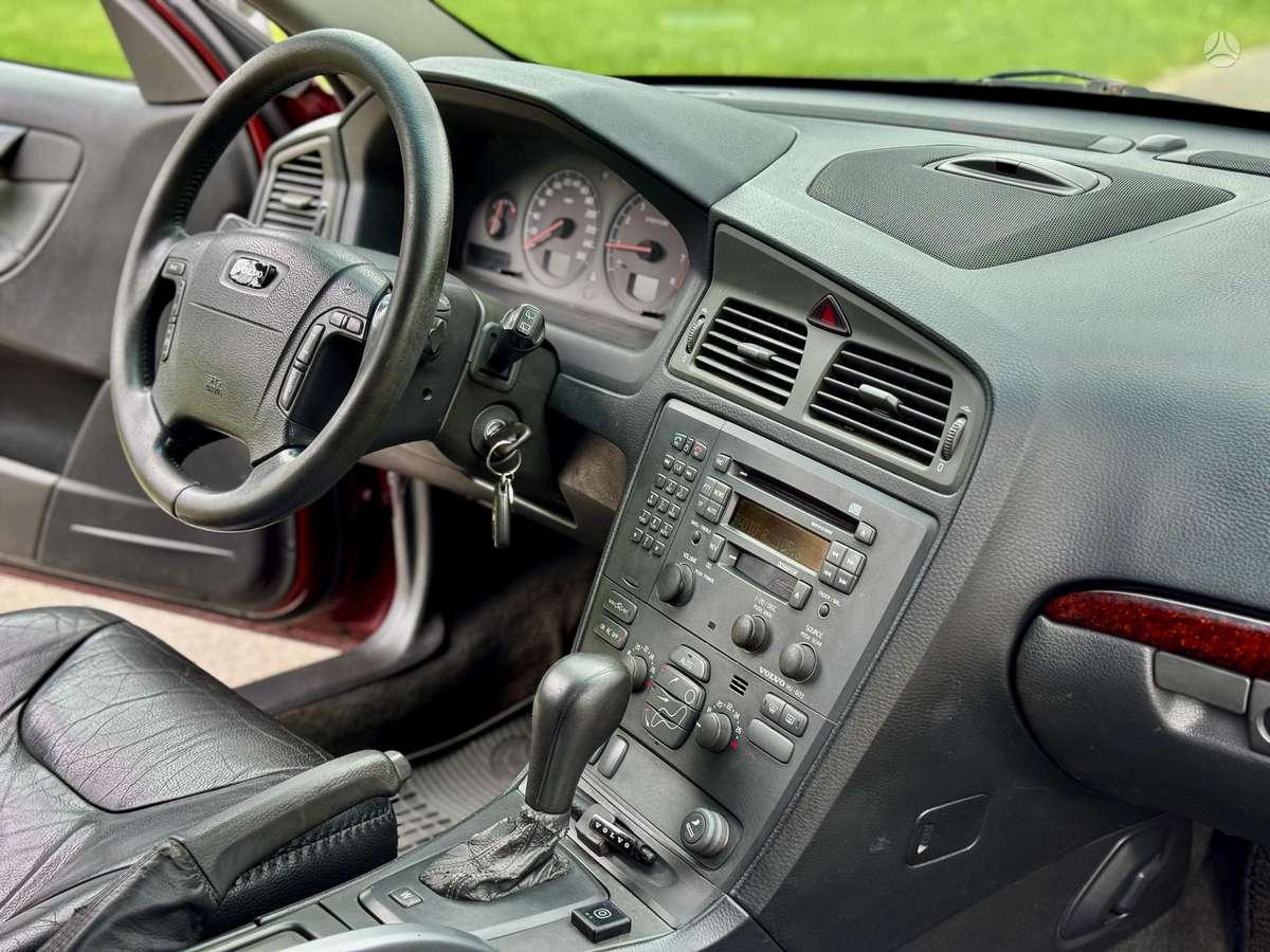 Volvo XC70, 2.4 l., Универсал