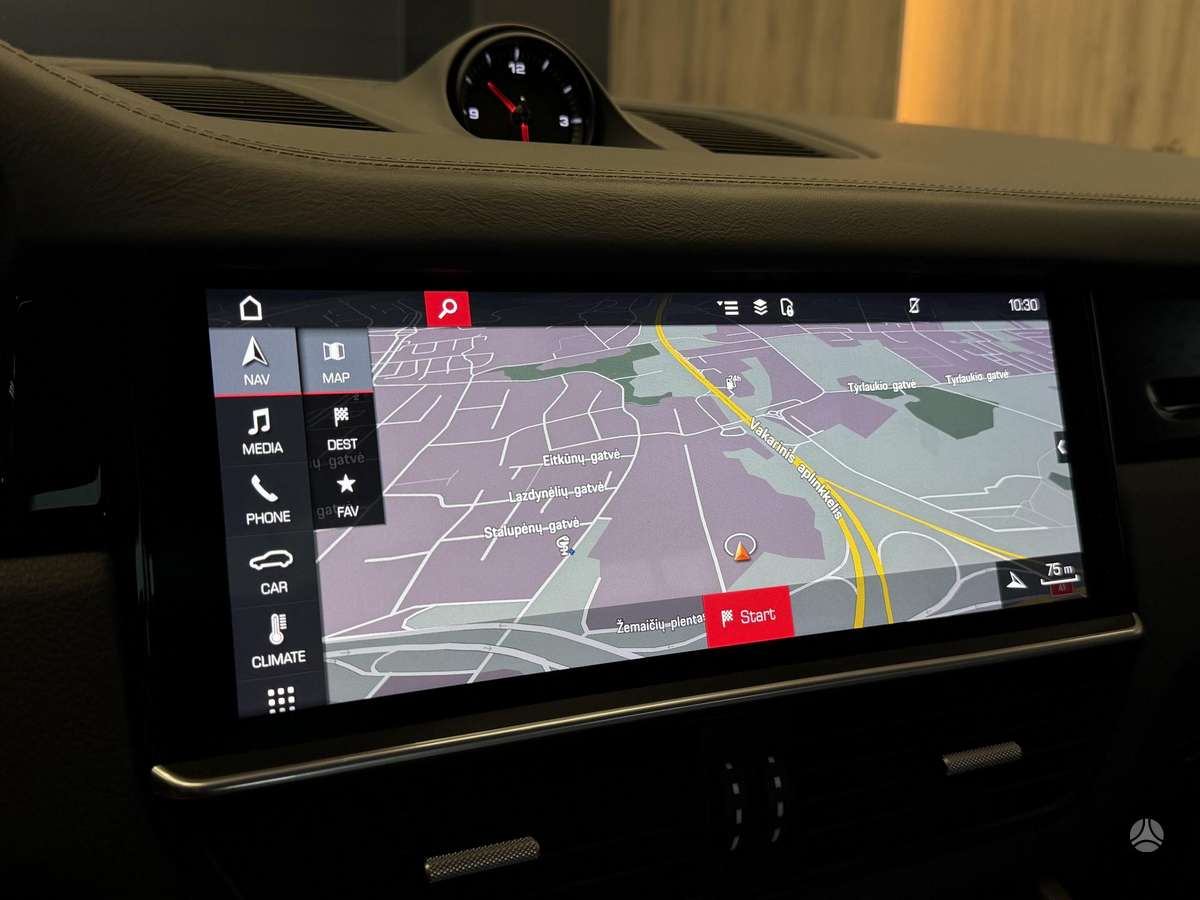 Porsche Cayenne, 2.9 l., off-road / crossover