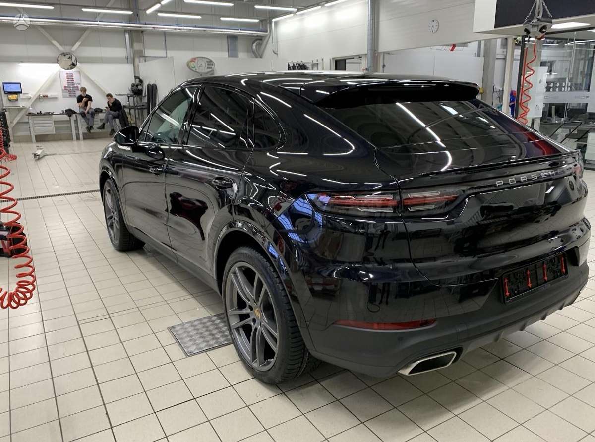 Porsche Cayenne Coupe - 2
