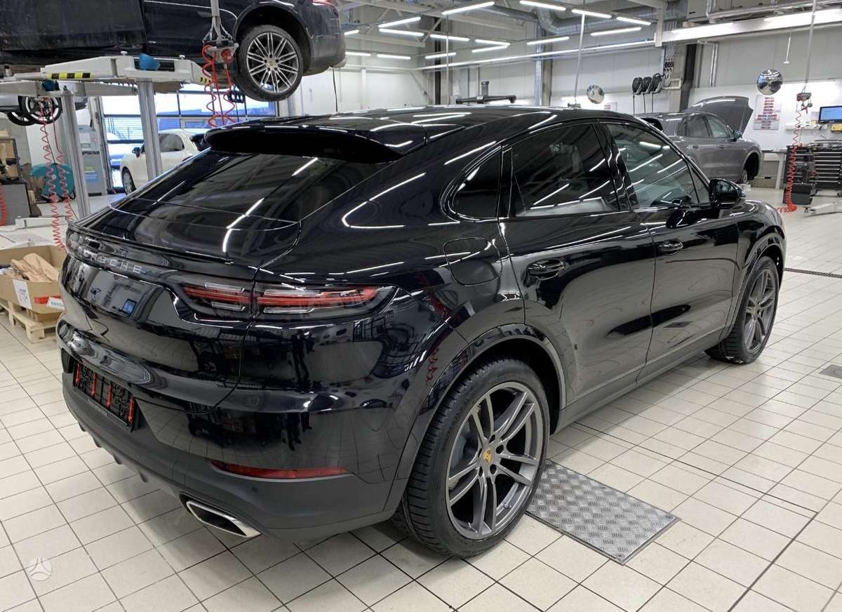 Porsche Cayenne Coupe - 3