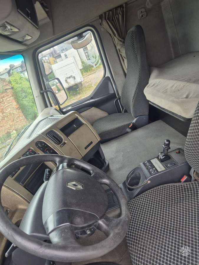 Renault Premium, double sleeper