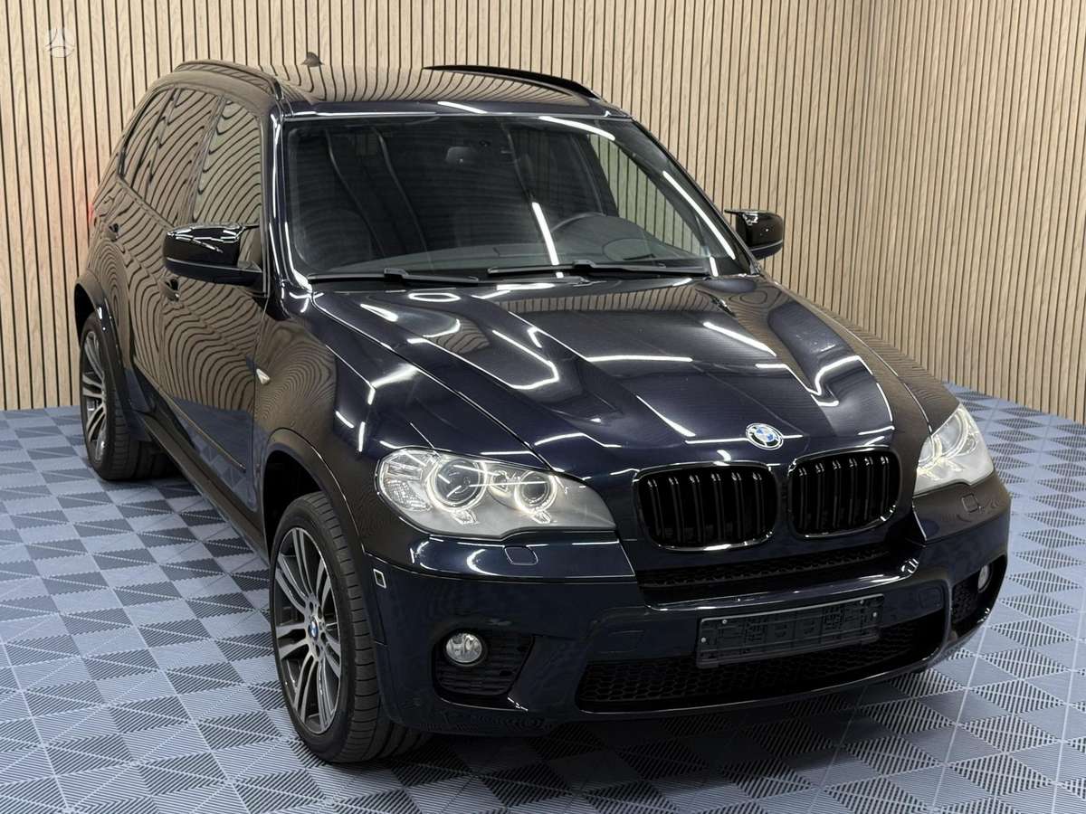 BMW X5, 3.0 l., off-road / crossover