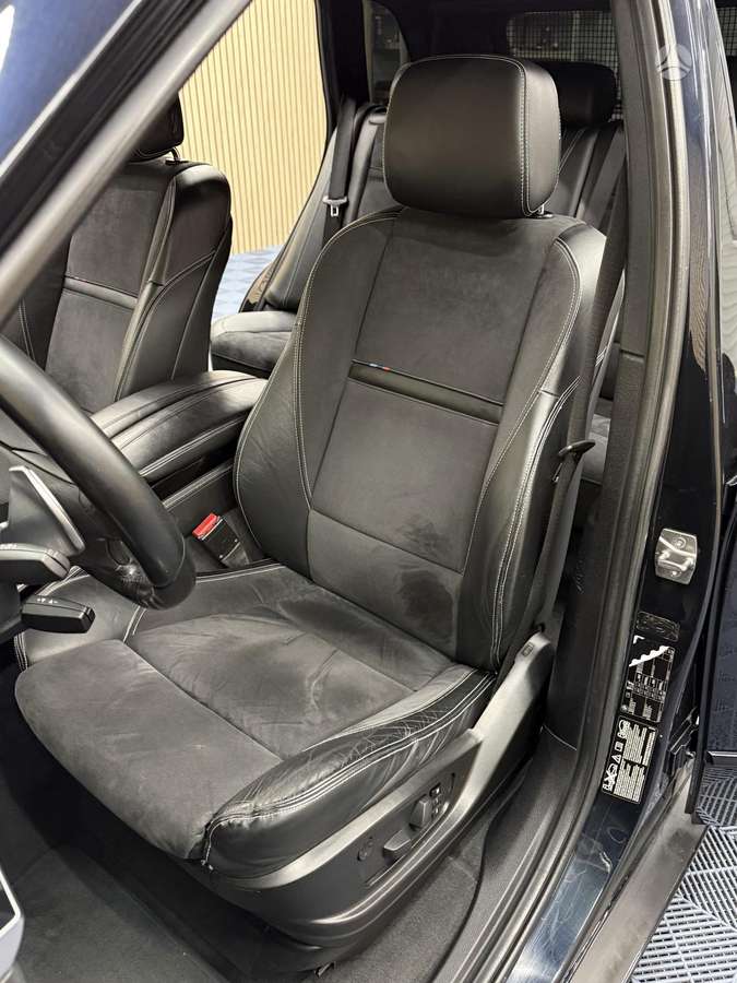 BMW X5, 3.0 l., off-road / crossover