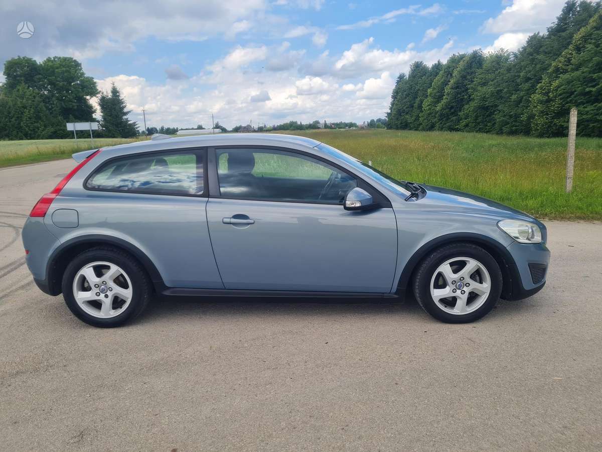 Volvo C30, 1.6 l., hatchback
