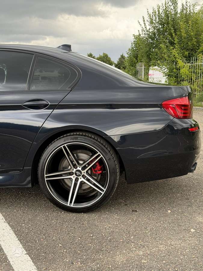 BMW 525, 2.0 l., Седан
