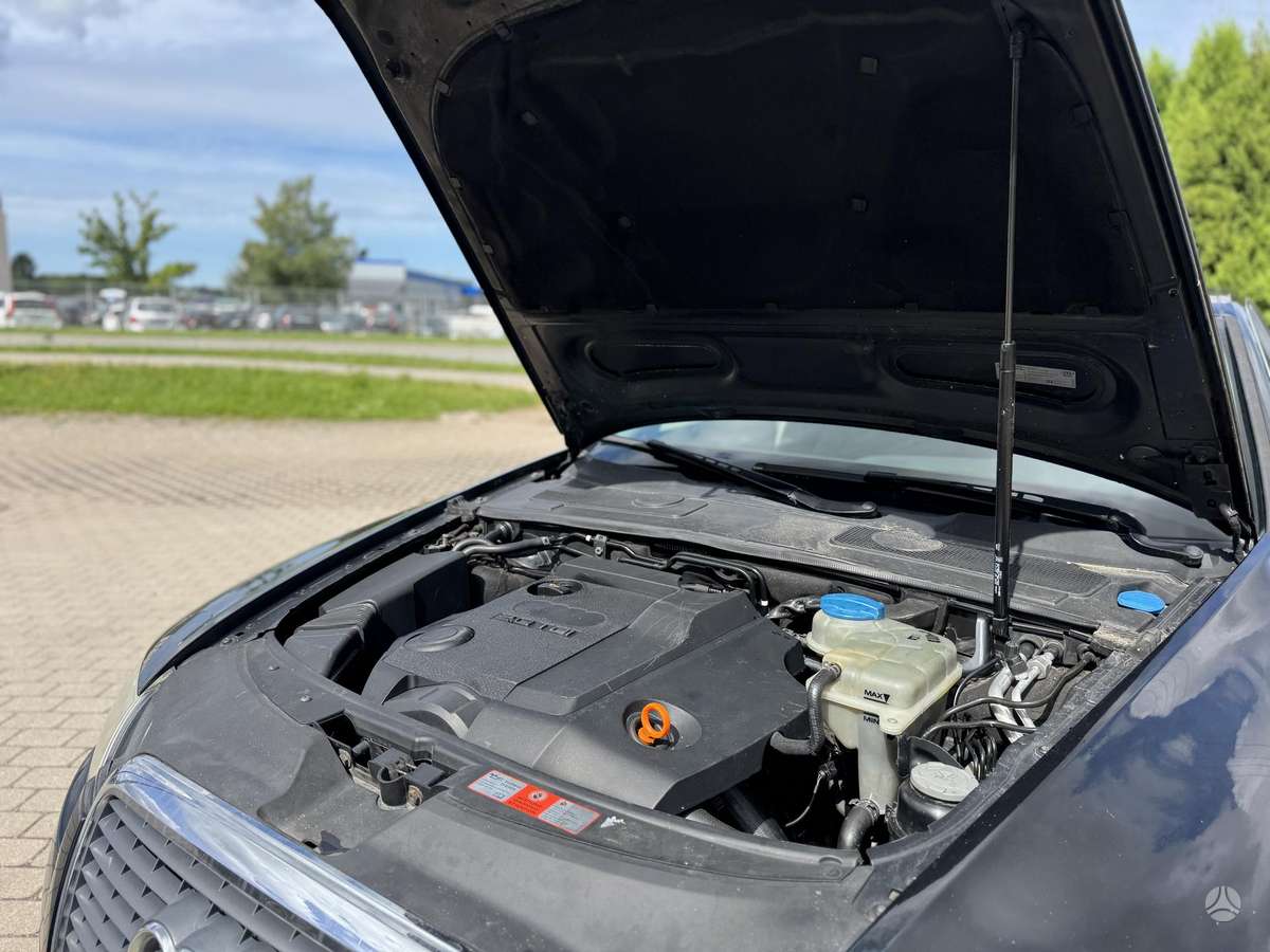 Audi A6, 2.0 l., Седан
