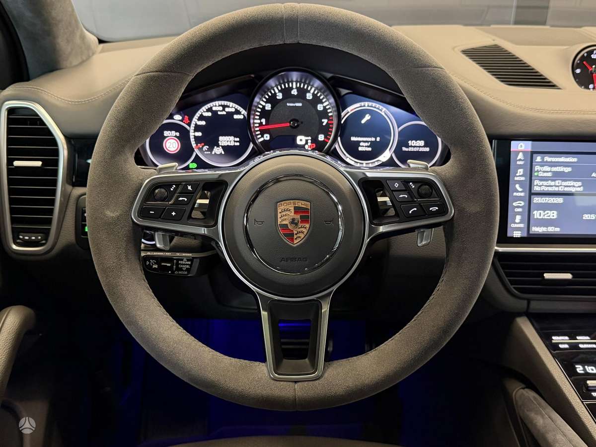 Porsche Cayenne, 2.9 l., off-road / crossover