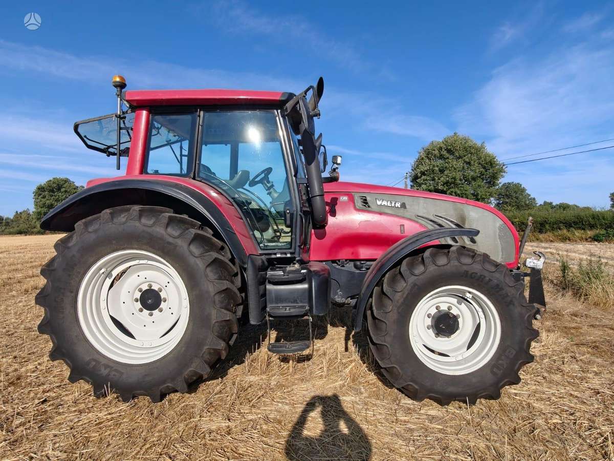 Valtra T132, traktoriai