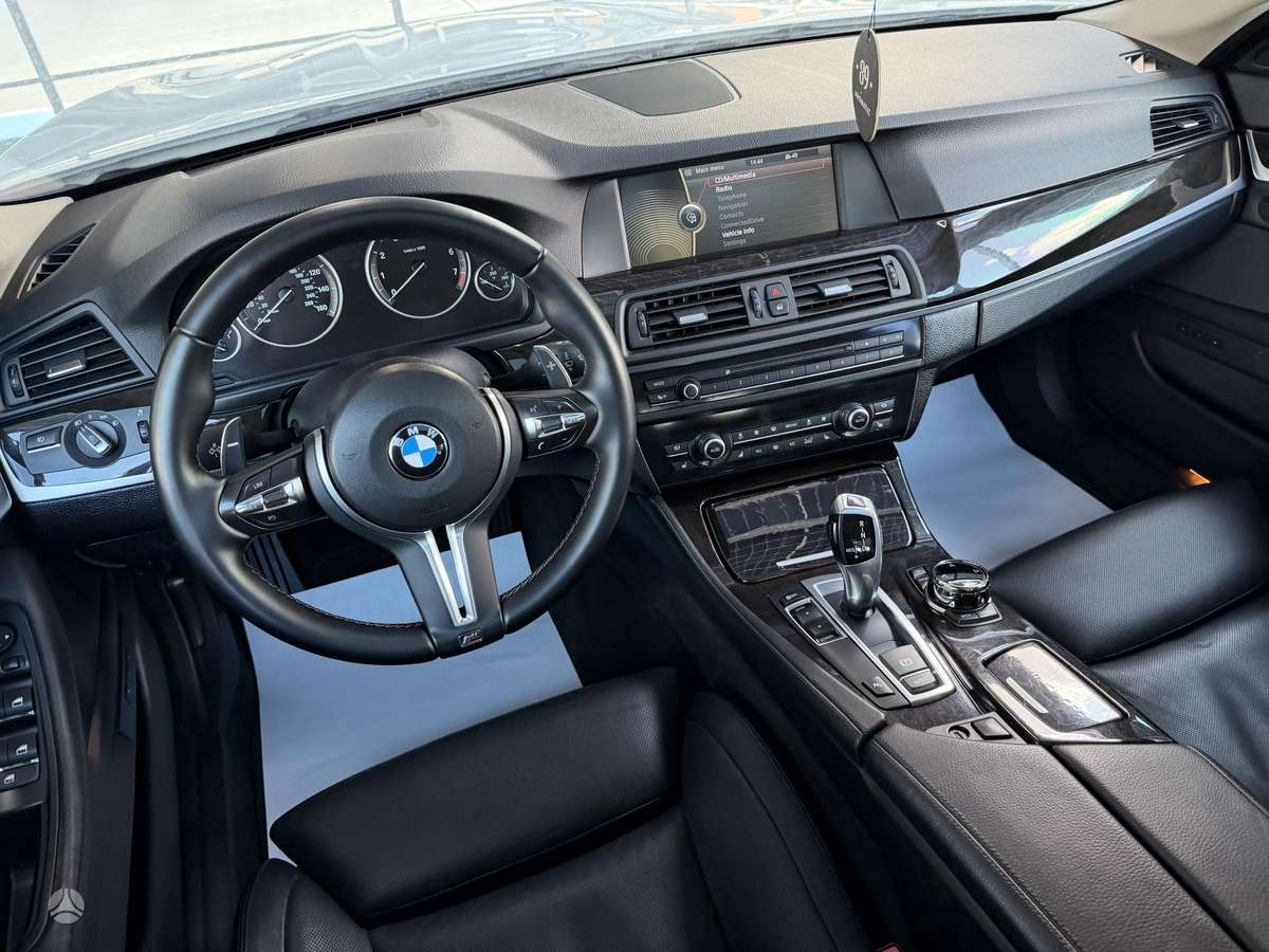 BMW 535, 3.0 l., Седан
