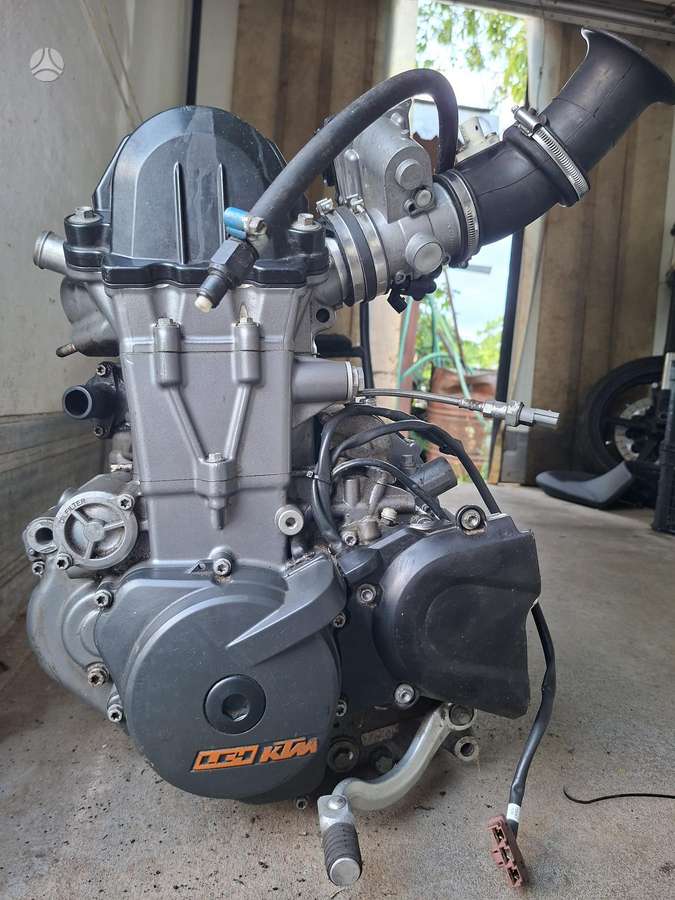KTM Duke, street / klasikiniai