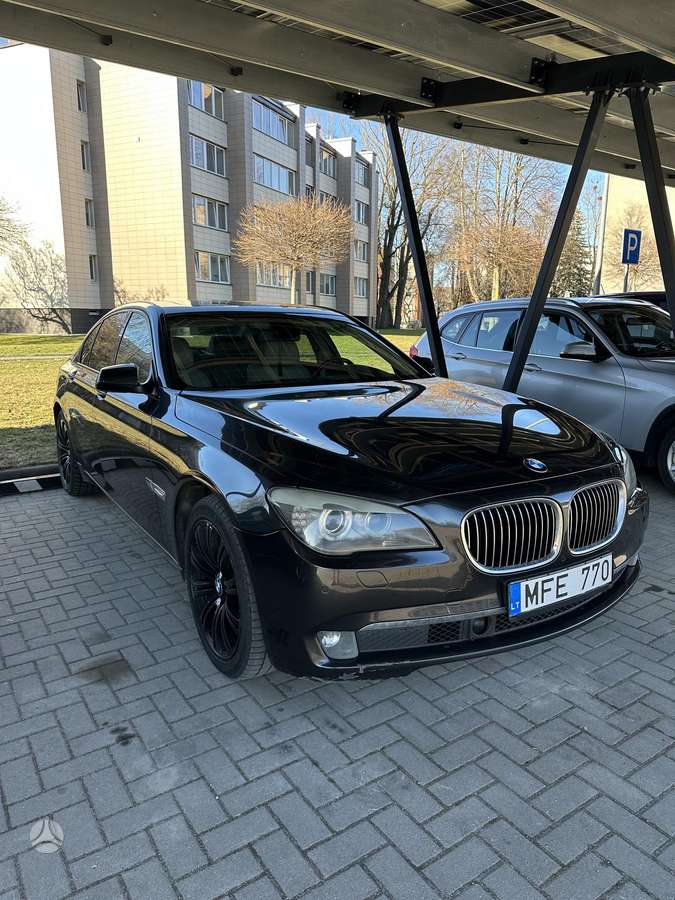 BMW 730, 3.0 l., Седан