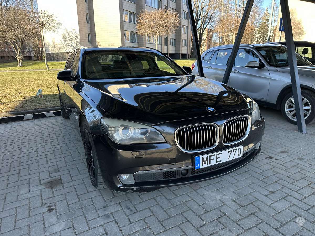 BMW 730, 3.0 l., Седан