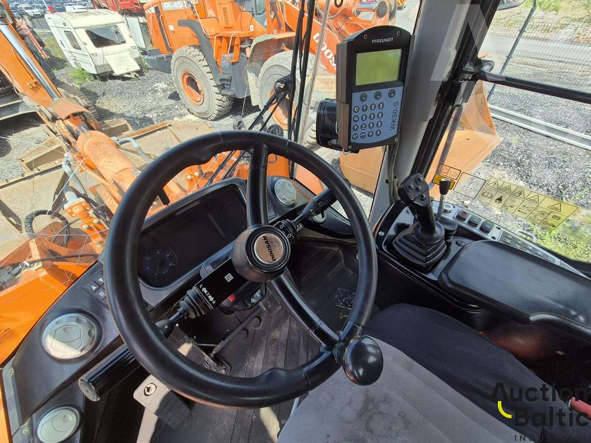 Doosan DL 420-5, фронтальные погрузчики