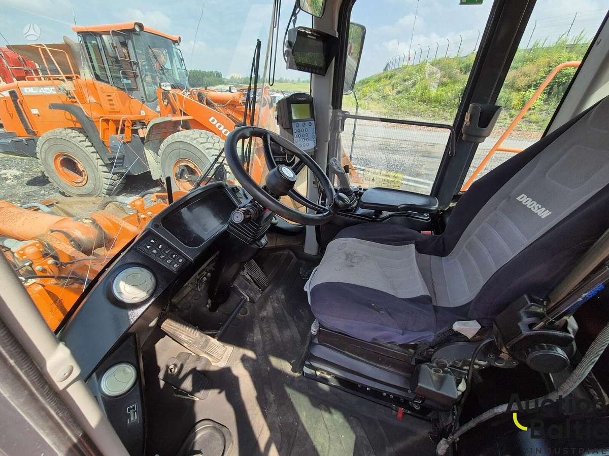Doosan DL 420-5, фронтальные погрузчики