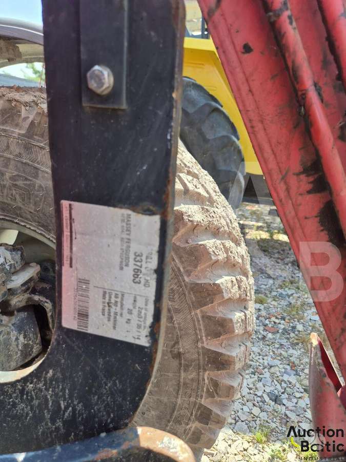 Massey Ferguson 6255, traktoriai
