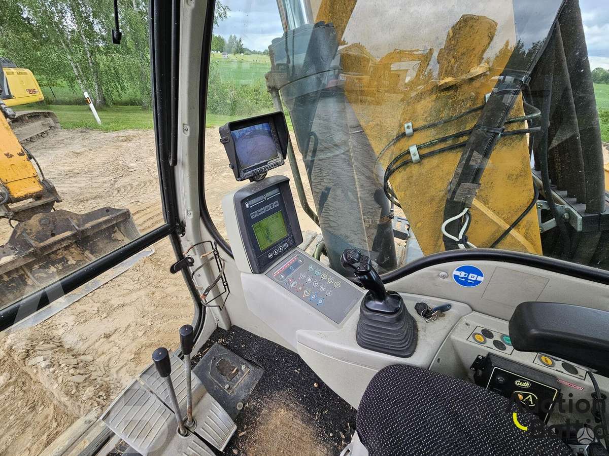 Liebherr R 900 C Litronic, ekskavatoriai