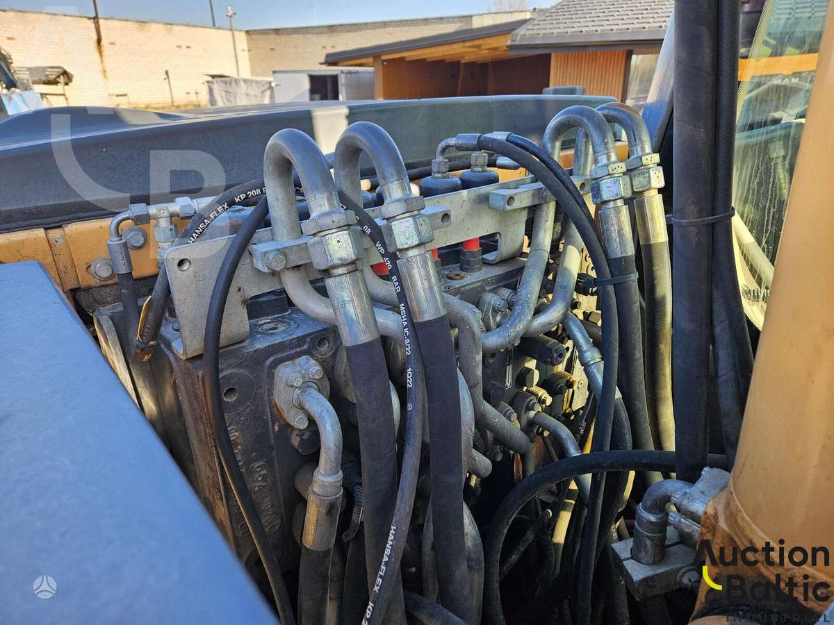 Case WX 145, экскаваторы