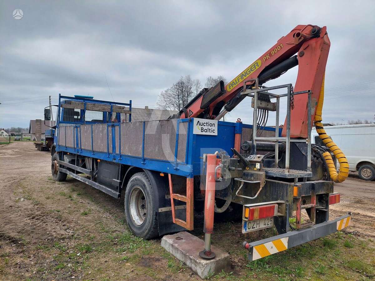 Iveco 180E18, bortiniai