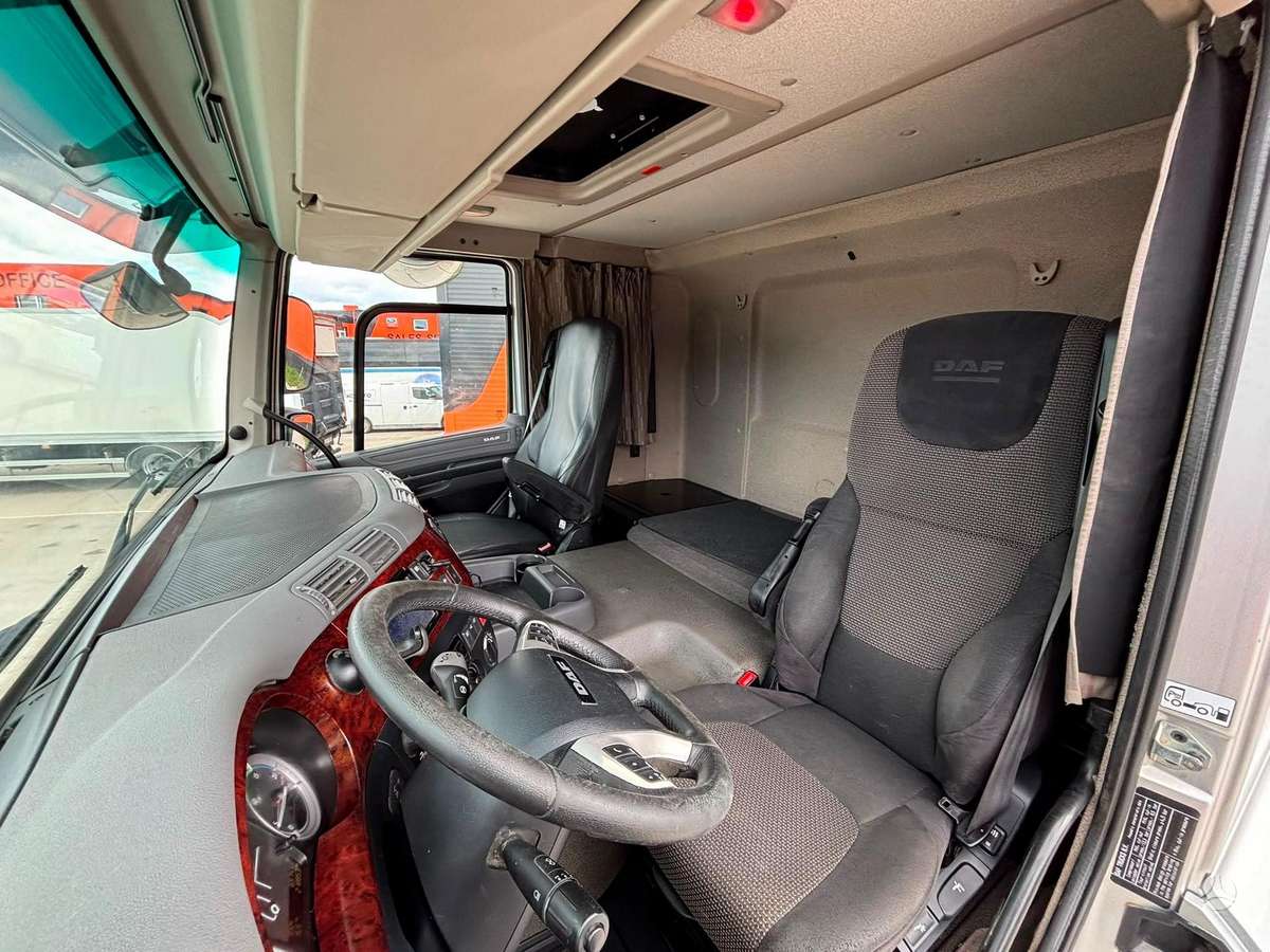 DAF CF 410 8x2*6, шасси
