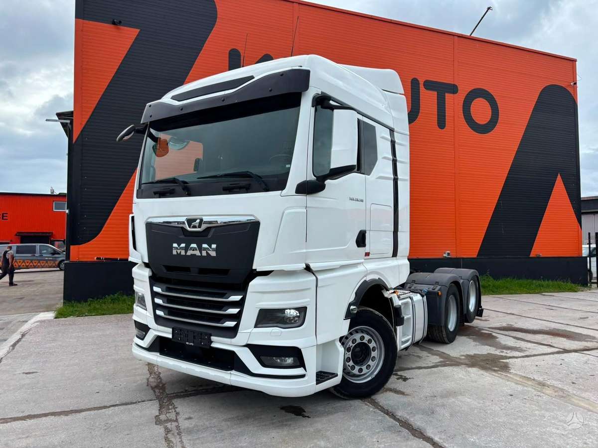 MAN TGX 28.510 6x2, single sleeper