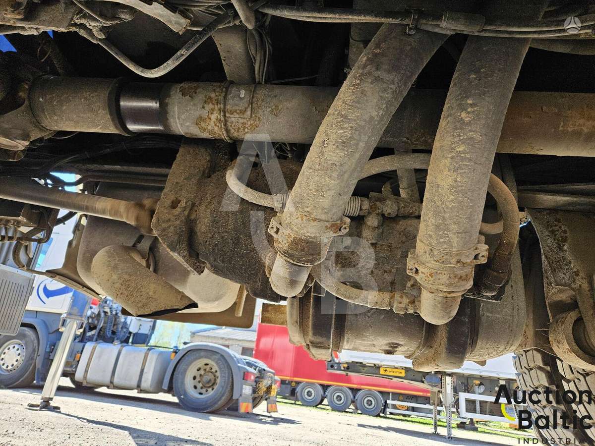 Scania P 310, boom lift