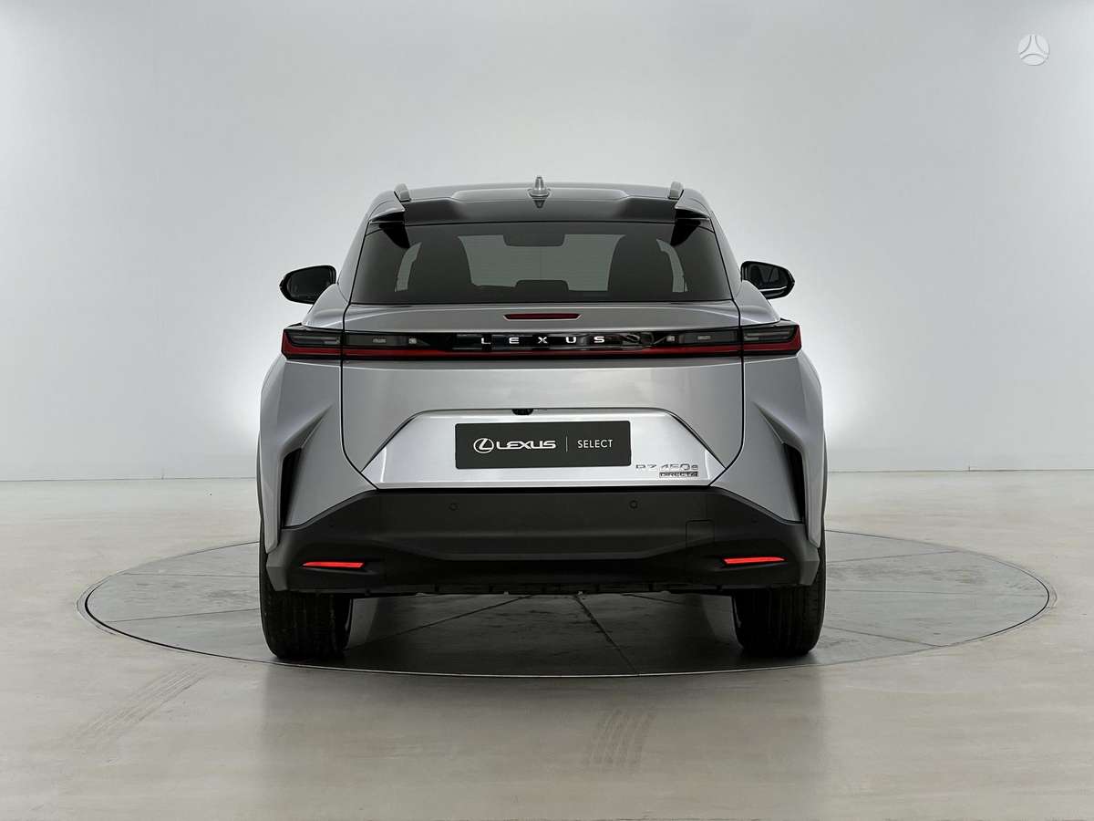 Lexus RZ 450e, off-road / crossover