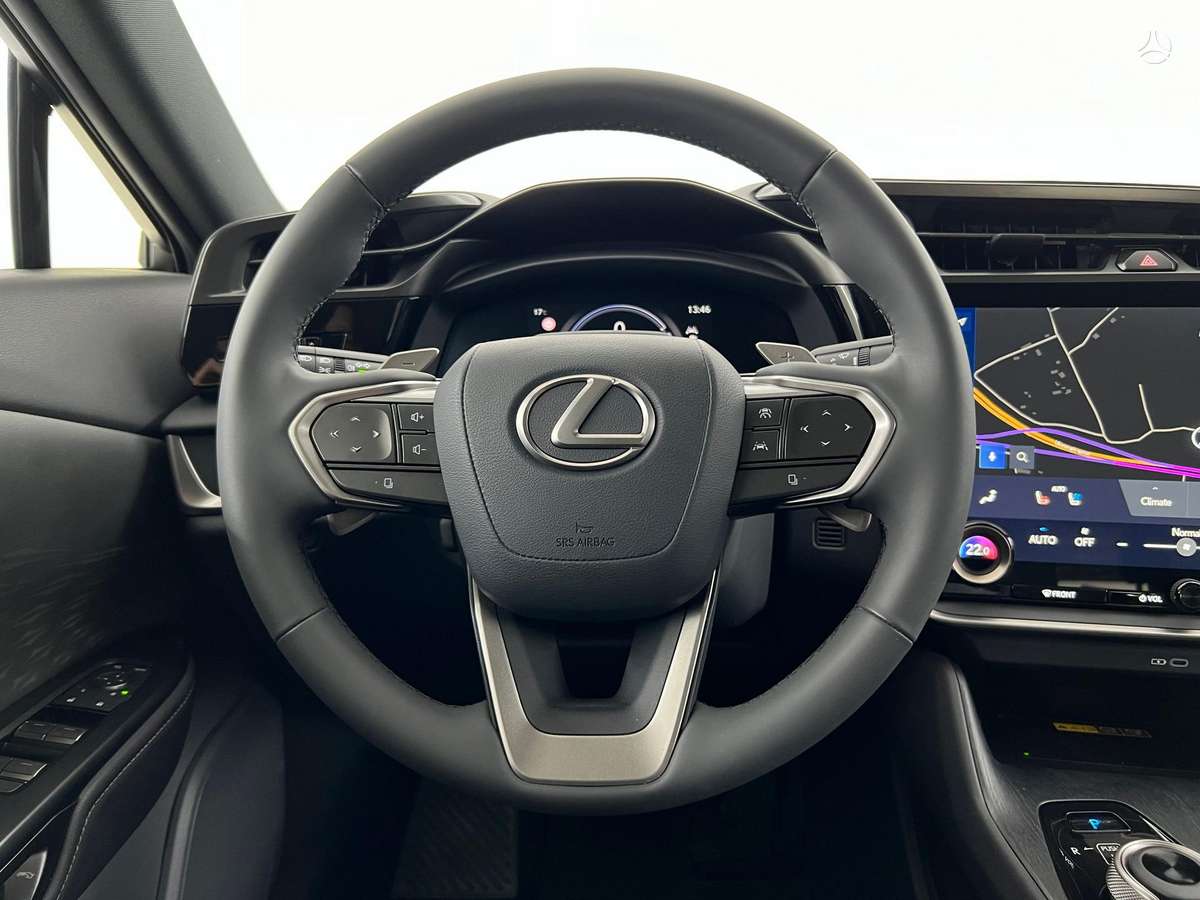 Lexus RZ 450e, off-road / crossover