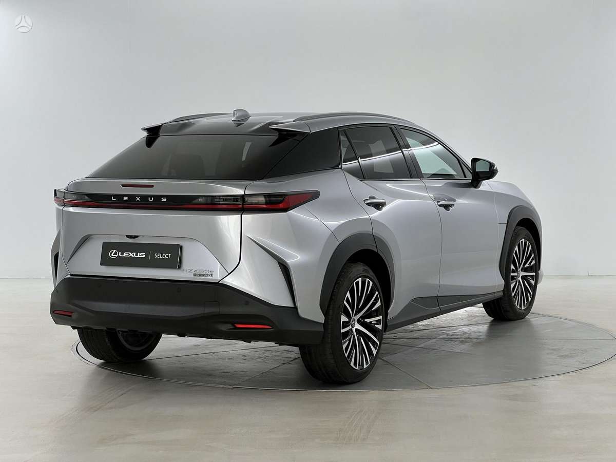 Lexus RZ 450e, off-road / crossover
