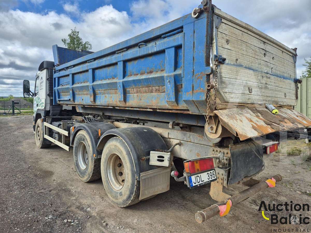 Volvo FM12, savivarčiai