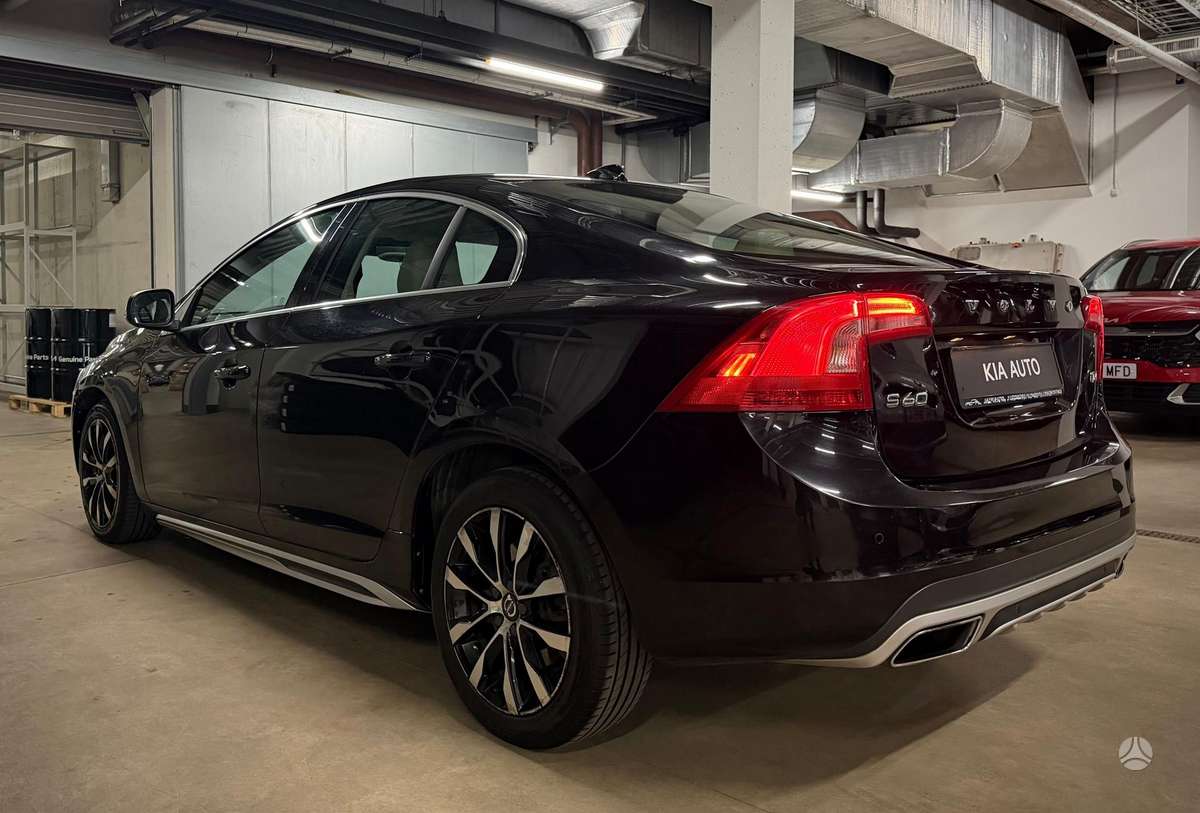 Volvo S60, 2.0 l., Седан