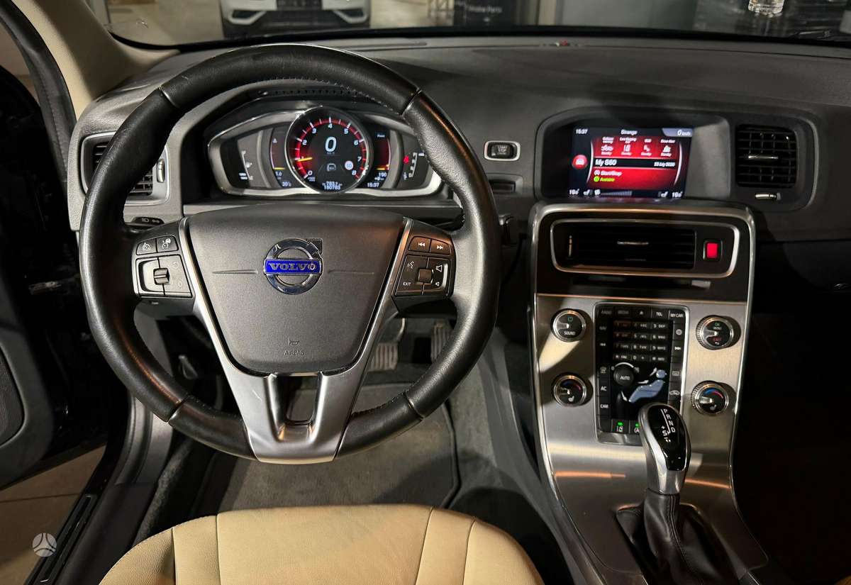 Volvo S60, 2.0 l., Седан