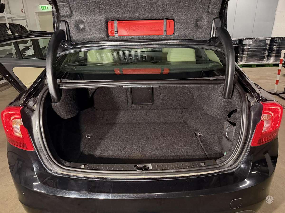 Volvo S60, 2.0 l., Седан