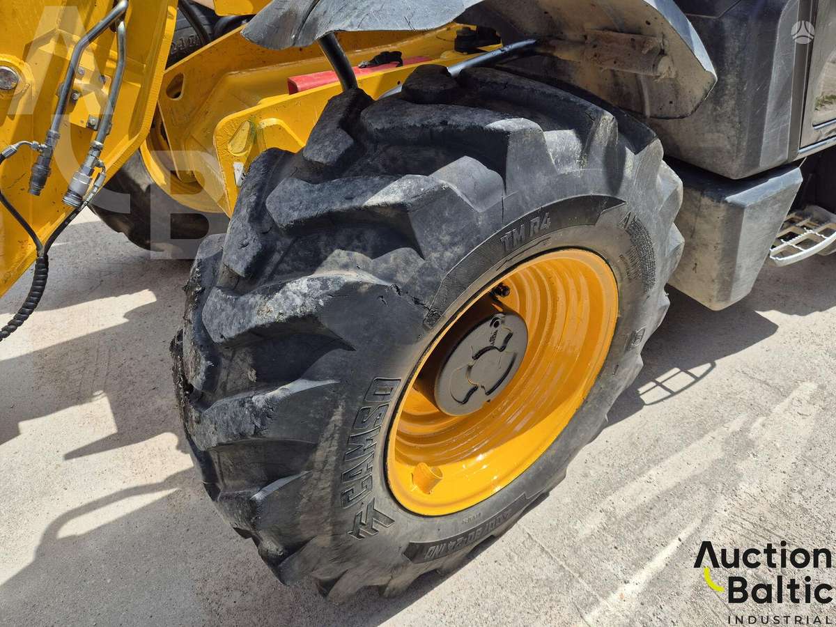 JCB 541-70, вилочные погрузчики