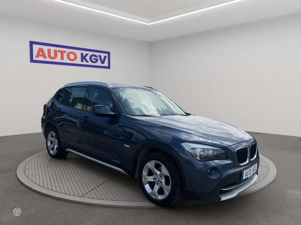 BMW X1, 2.0 l., off-road / crossover