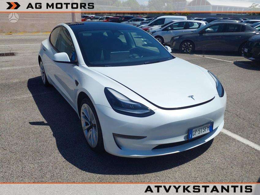 Tesla Model 3, 81 kWh, hatchback