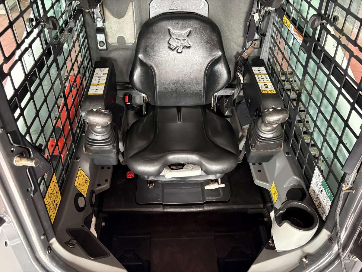 Bobcat T770, mini krautuvai